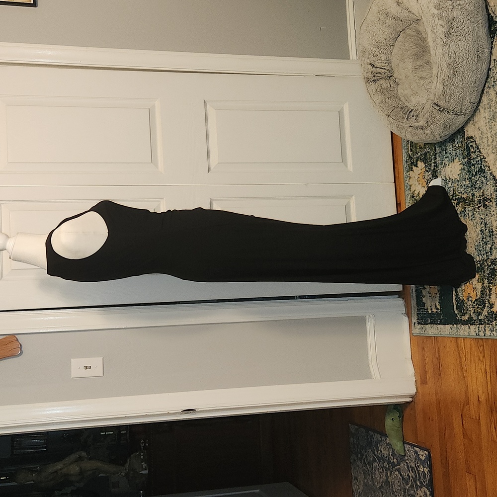 EUC Ruffle Gown - Picture 4 of 11